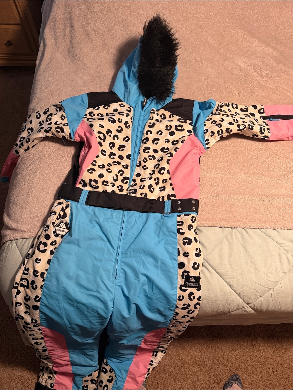 Tipsy Elf’s Womens Snowsuit size large